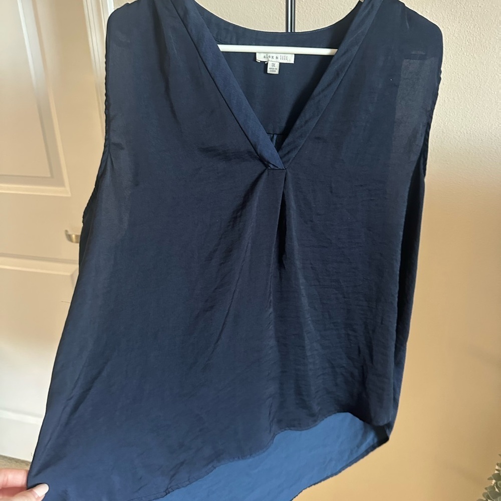 Alex&Lili Navy V-Neck Sleeveless Blouse - Picture 5 of 6